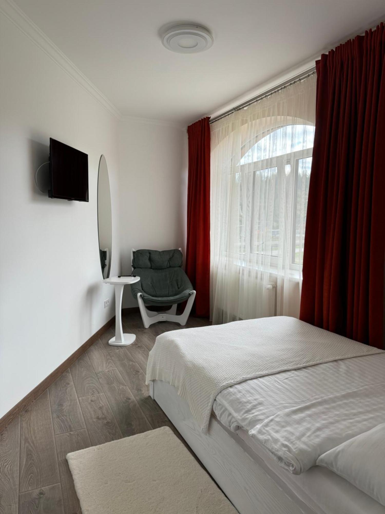Hotel готель-ресторан два леви Slavske